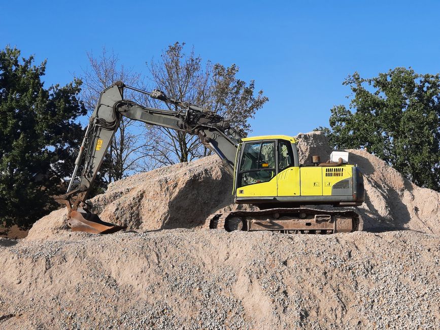 excavator rental