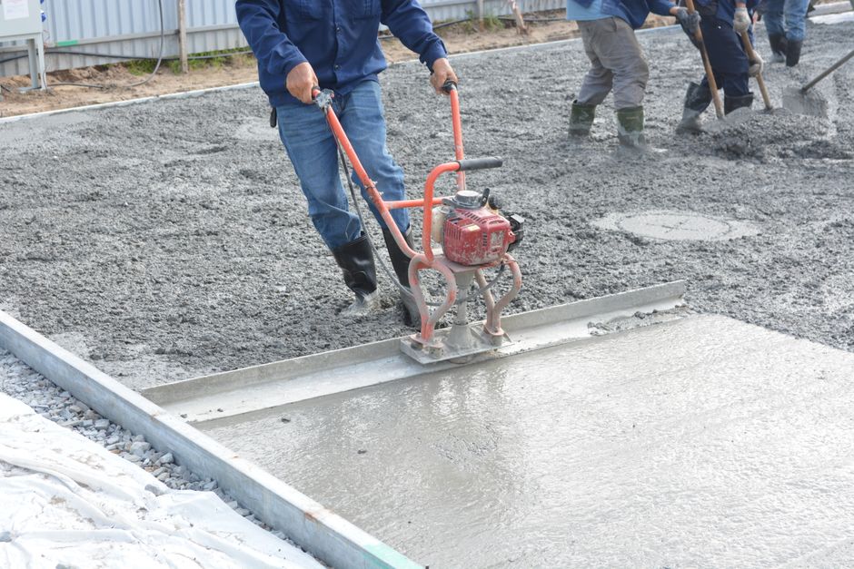 asphalt paving contractor
